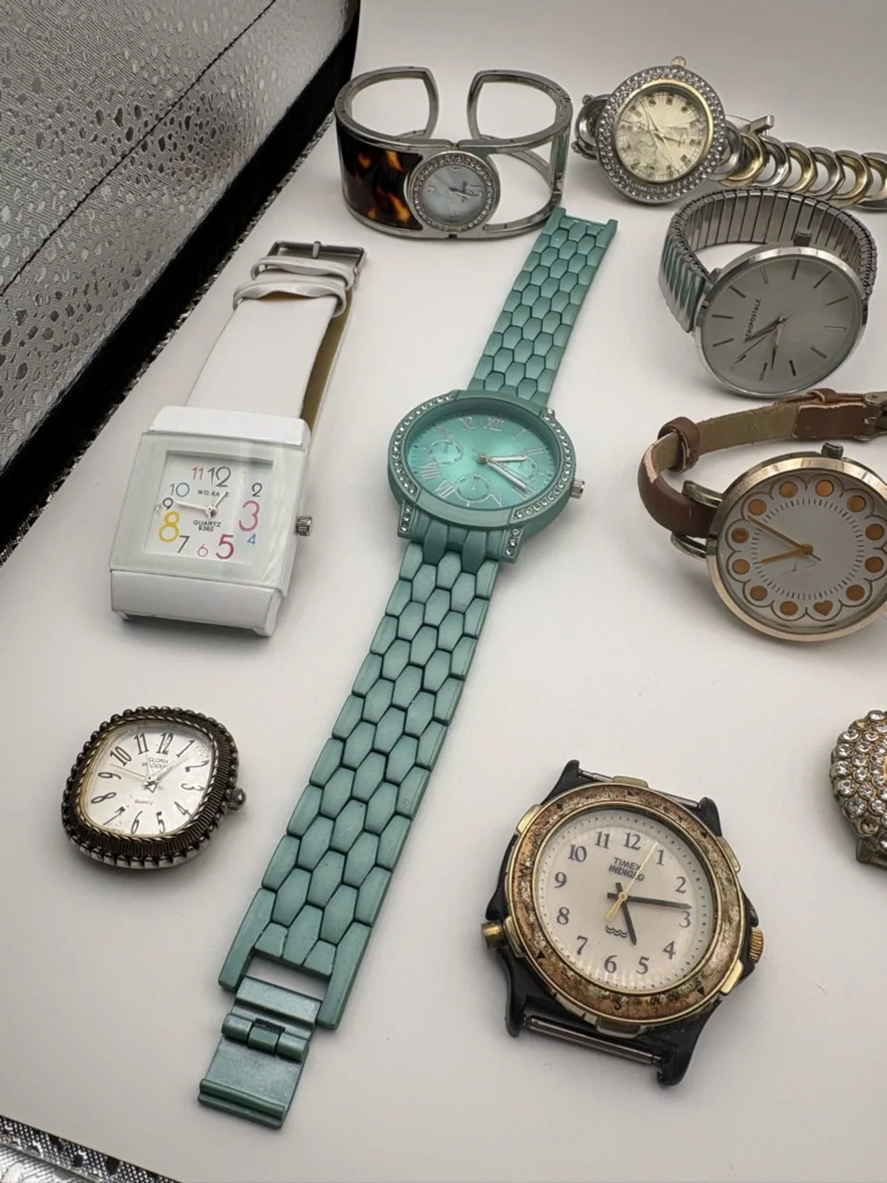Lot of 14 Watches !For Parts or Repair! Multiple styles: Timex Indiglo & more